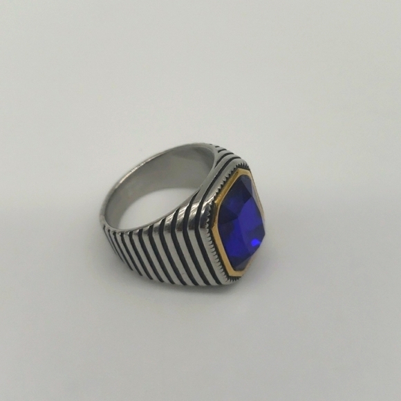 1767- Blue Cubic Zirconia Handmade Men's Ring Size 8 NWT - Picture 1 of 8